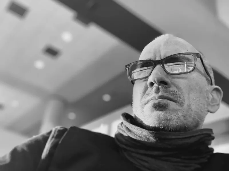 The media file [In Frankfurt] is by CallahanFreet.